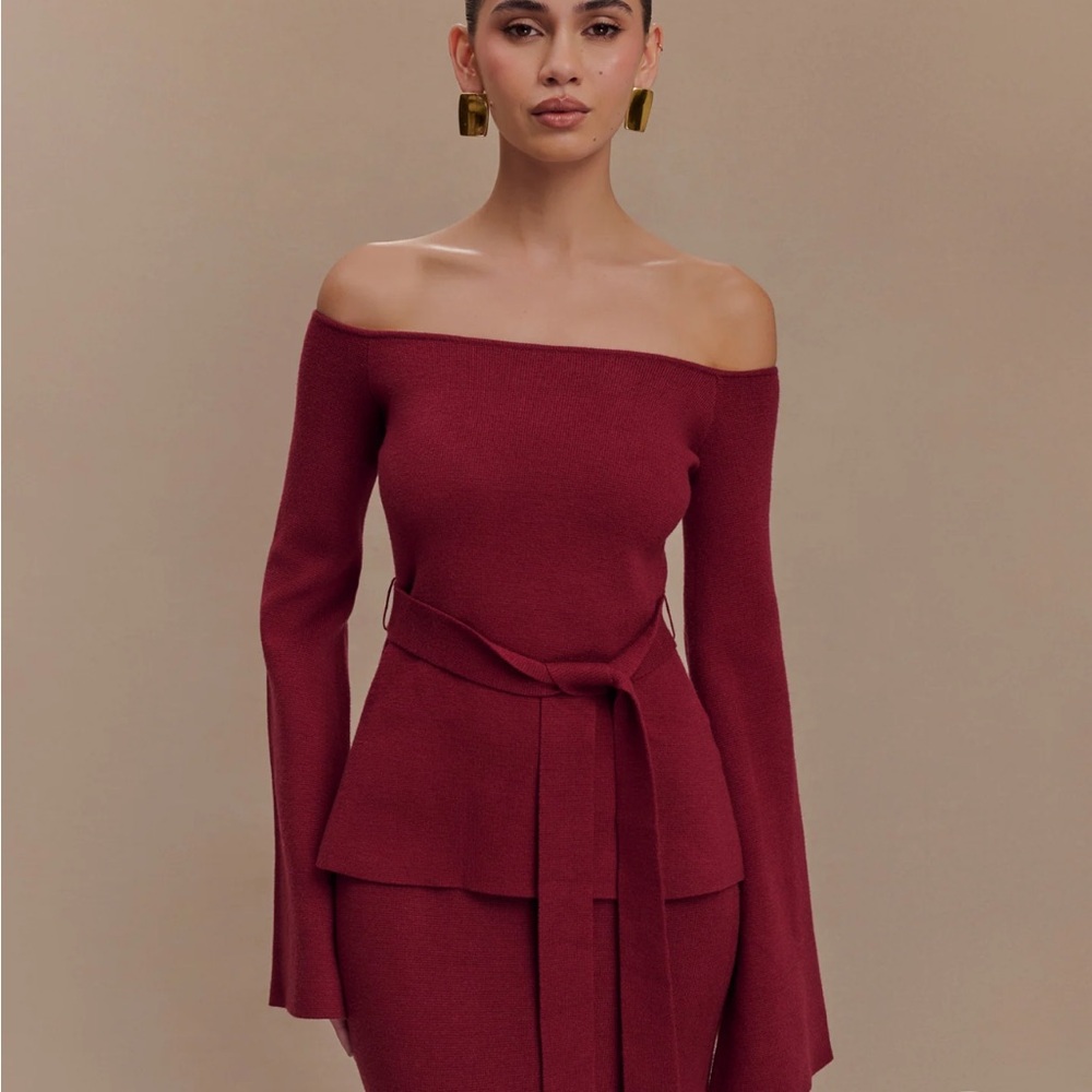 Meshki Women’s XS Kyle Off-Shoulder Knit Cherry Red Sweater Top